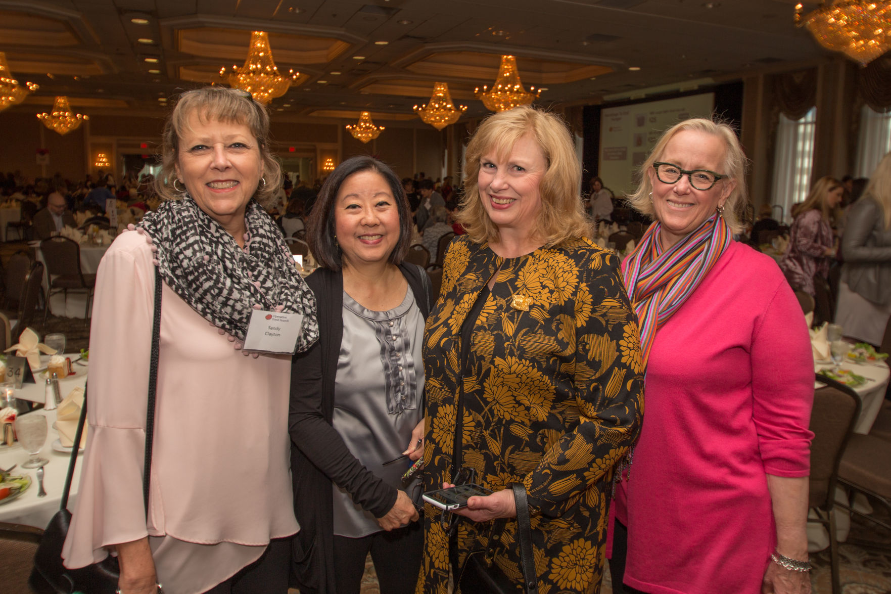 102018handbagstoendhunger31.jpg